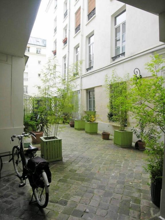 Apartment Beautiful 2 Bdrm- In The Heart Of The Marais Paris